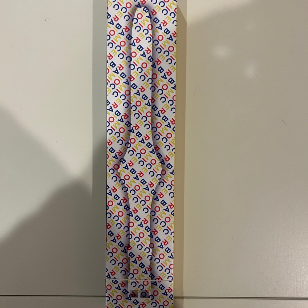 BRAND NEW Swatch White Watch - Picture 2 of 3